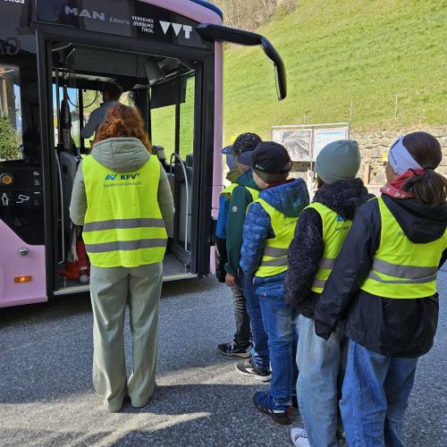Bus